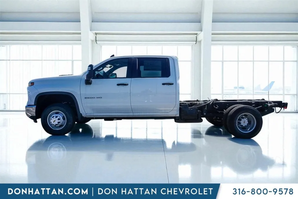 2025 Chevrolet Silverado 3500HD Work Truck photo 1
