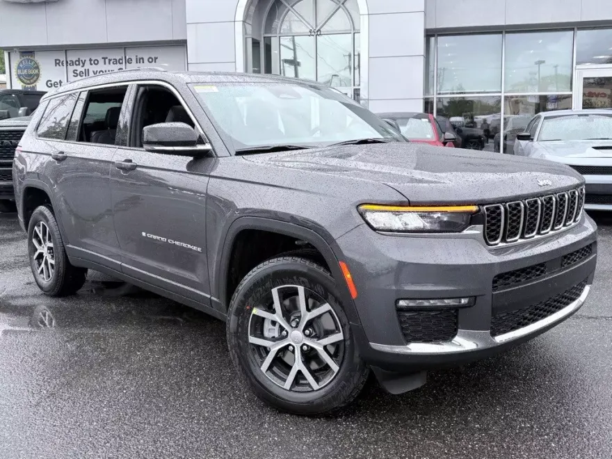 2025 Jeep Grand Cherokee L photo 1