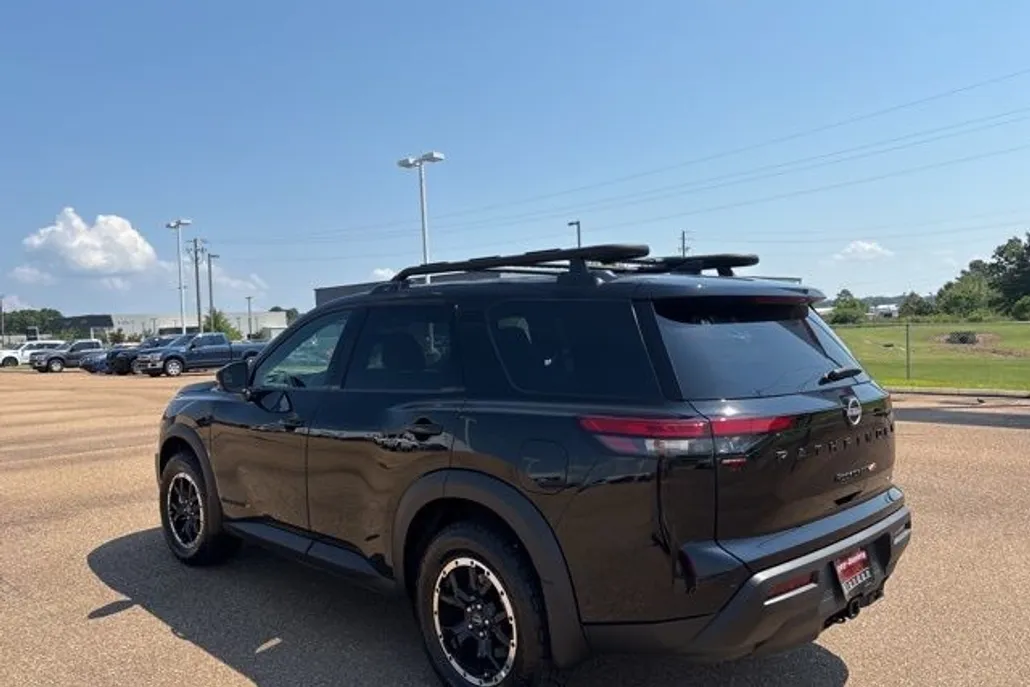 2025 Nissan Pathfinder Rock Creek photo 1