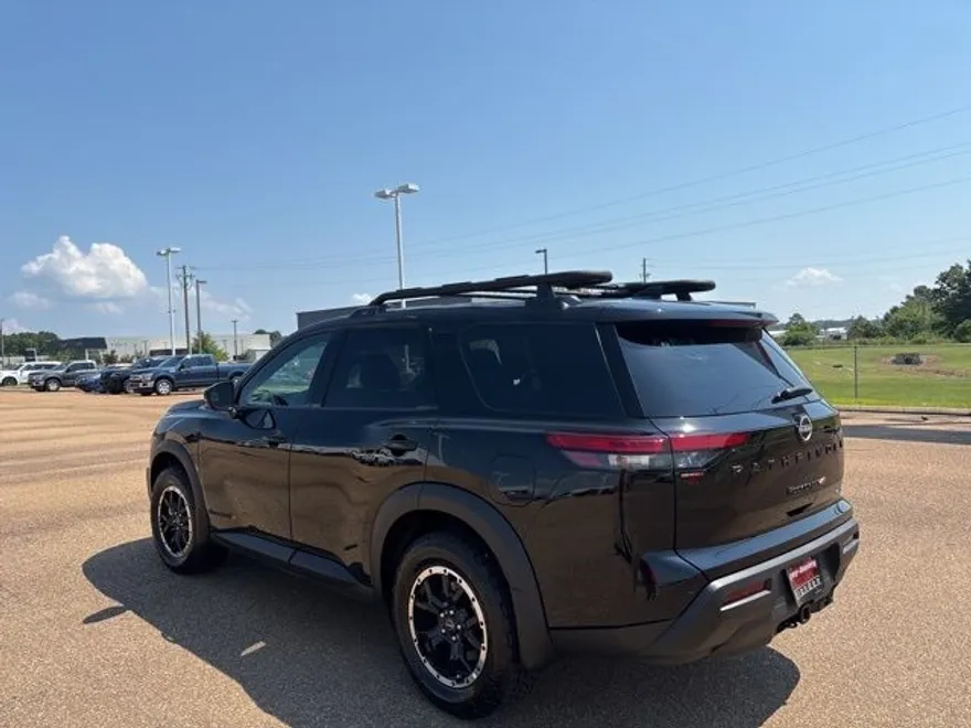 2025 Nissan Pathfinder Rock Creek photo 1