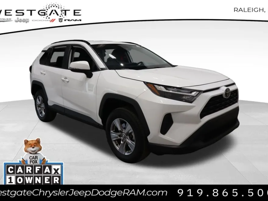 2024 Toyota RAV4 XLE photo 1