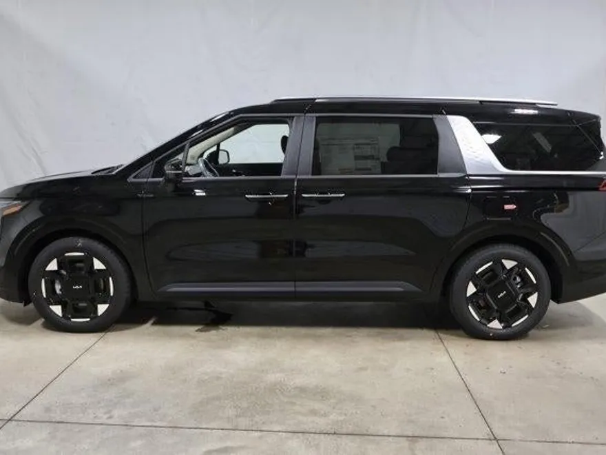 2026 Kia Carnival EX photo 1