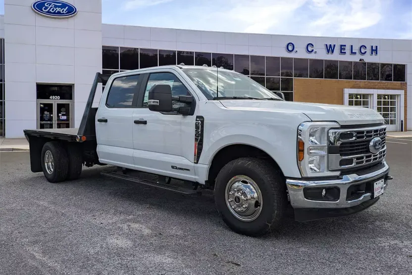 2024 Ford F-350 XL photo 1