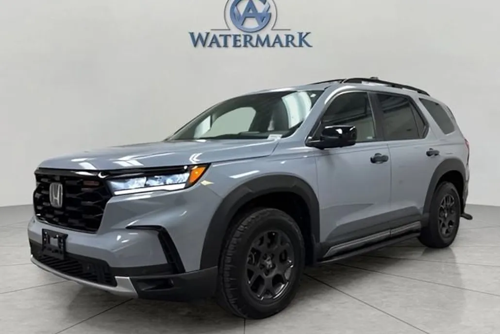 2023 Honda Pilot TrailSport photo 1
