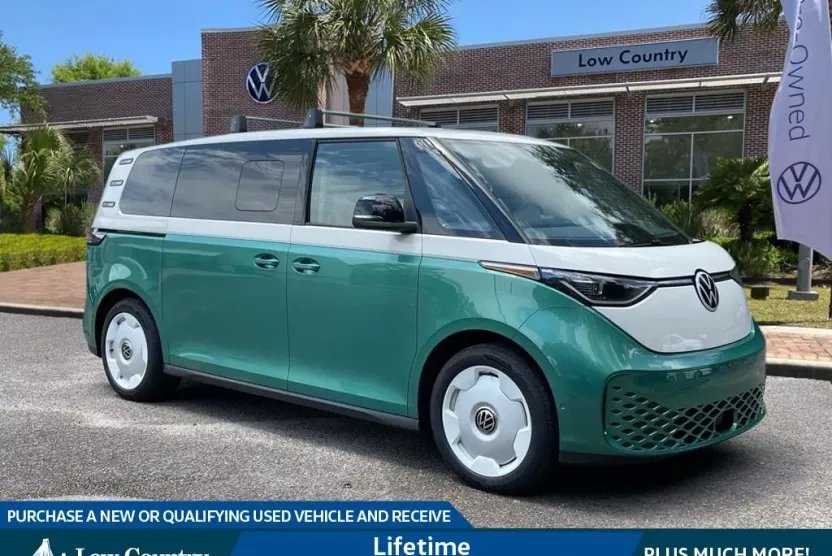 2025 Volkswagen ID. Buzz photo 1