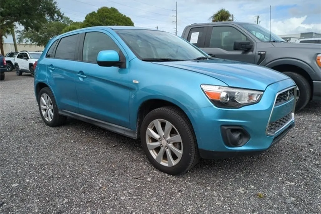 2014 Mitsubishi Outlander Sport ES photo 1