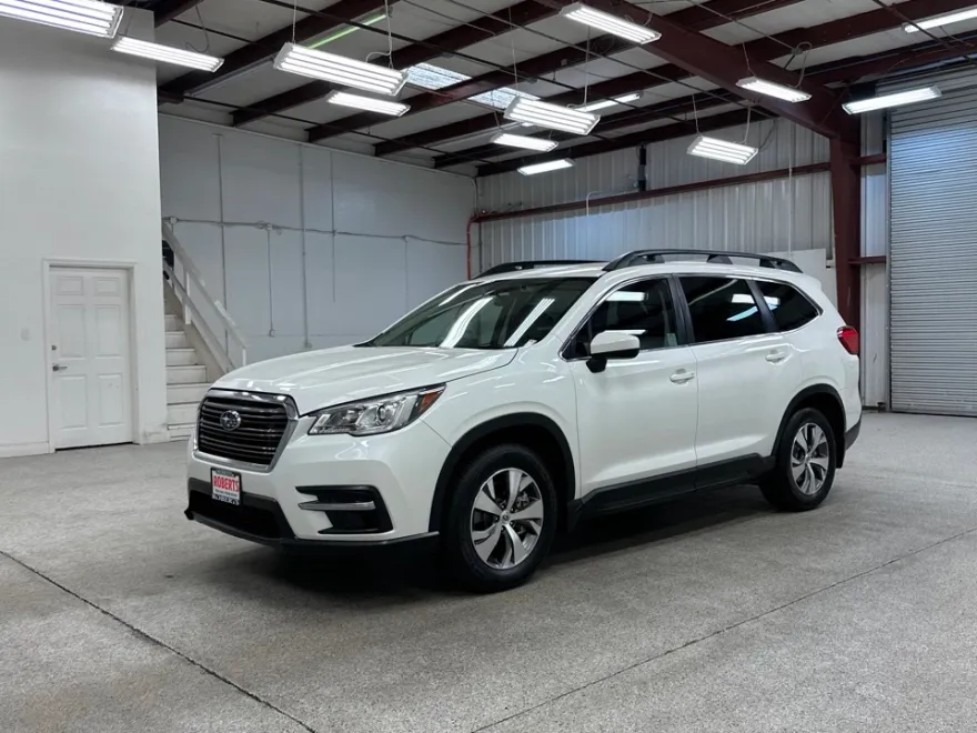 2019 Subaru Ascent Premium photo 1