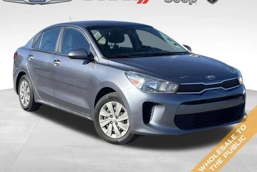 2020 Kia Rio S photo 1