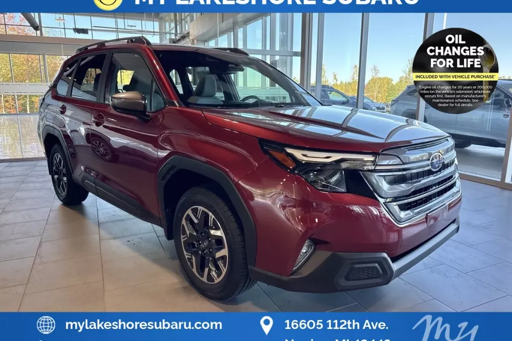 2025 Subaru Forester Premium photo 1