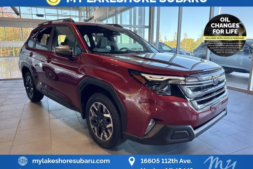 2025 Subaru Forester Premium photo 1