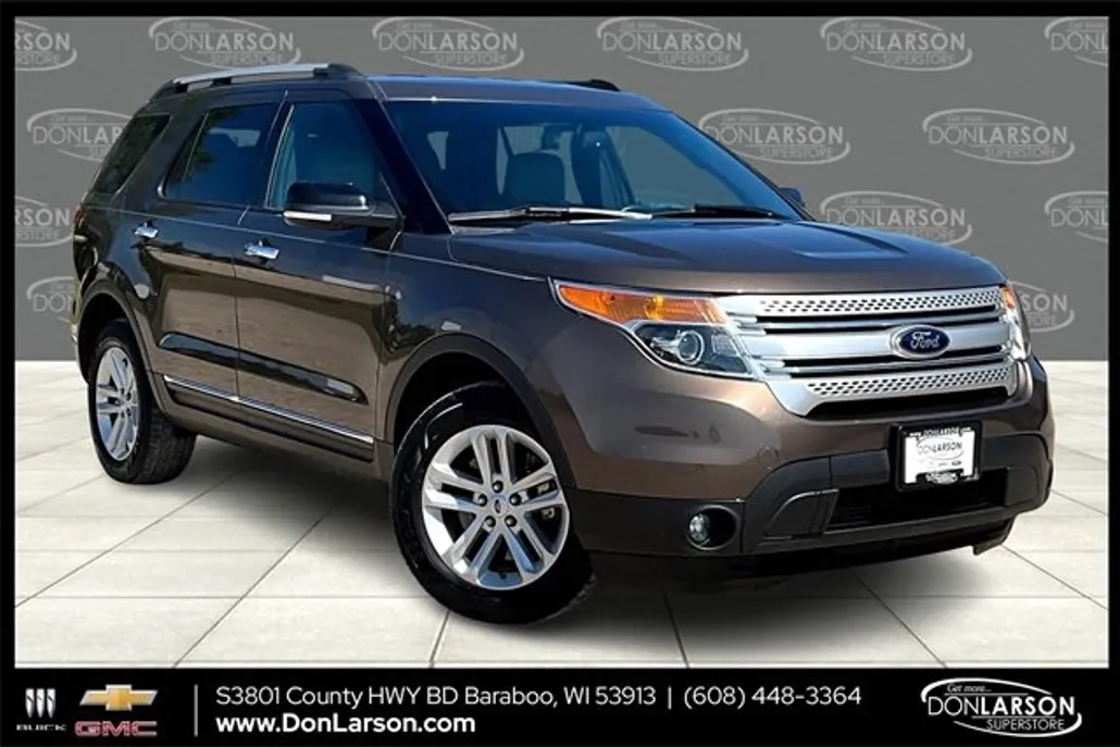 2015 Ford Explorer XLT photo 1