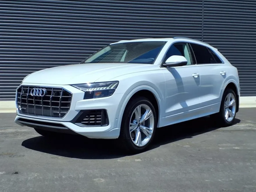 2023 Audi Q8 Premium Plus photo 1