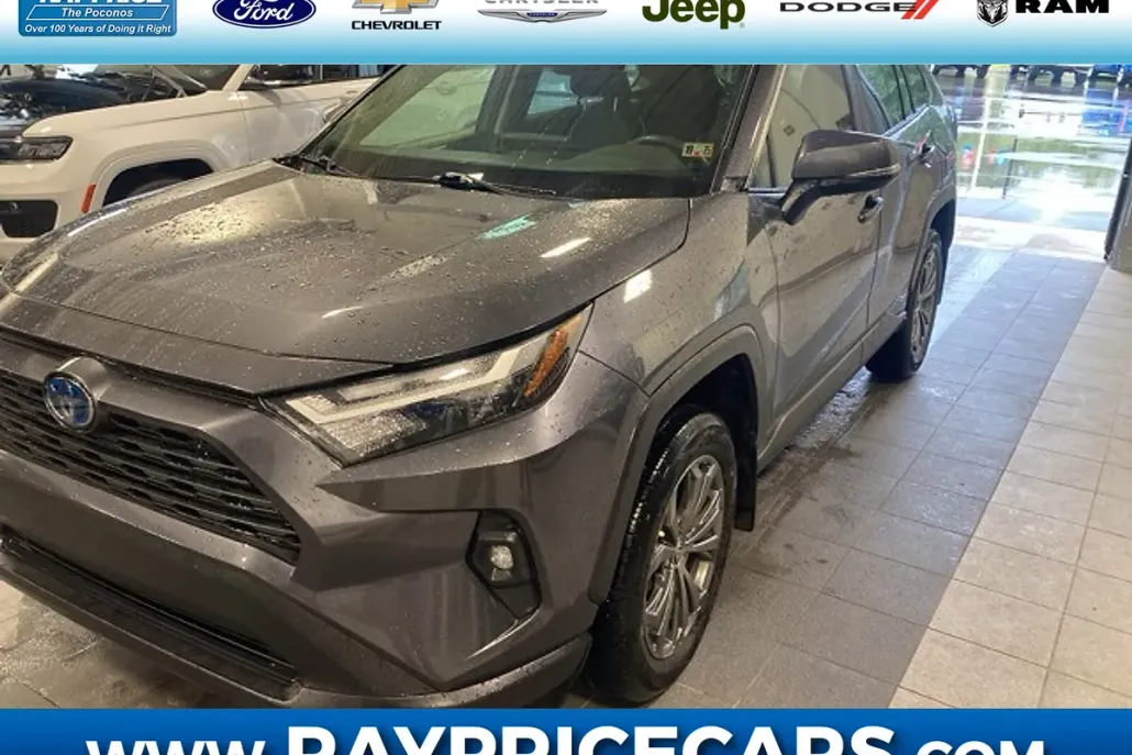 2022 Toyota RAV4 Hybrid XLE Premium photo 1