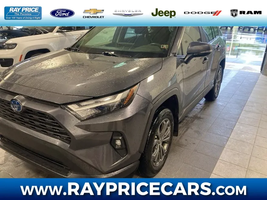 2022 Toyota RAV4 Hybrid XLE Premium photo 1