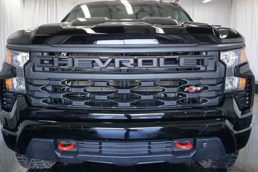 2025 Chevrolet Silverado 1500 Custom Trail Boss photo 1
