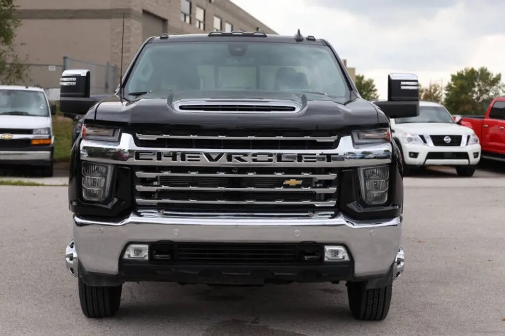 2022 Chevrolet Silverado 3500HD LTZ photo 1