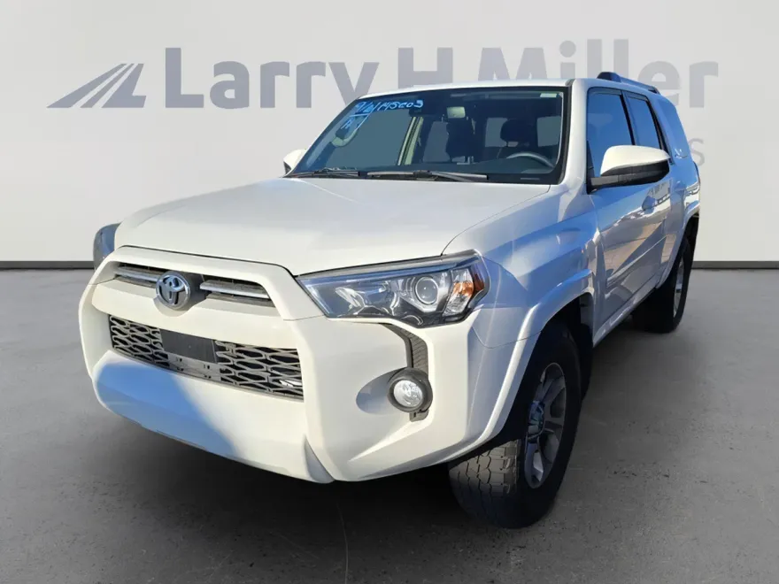 2020 Toyota 4Runner SR5 photo 1