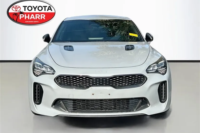 2022 Kia Stinger GT-Line photo 1