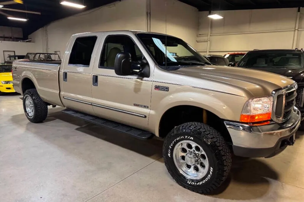 2000 Ford F-350 Lariat photo 1
