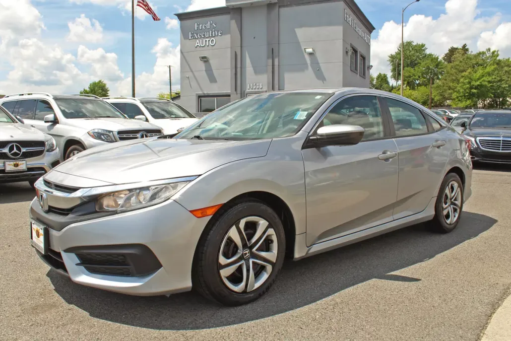 2017 Honda Civic LX photo 1