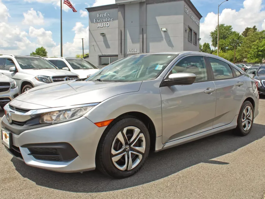 2017 Honda Civic LX photo 1