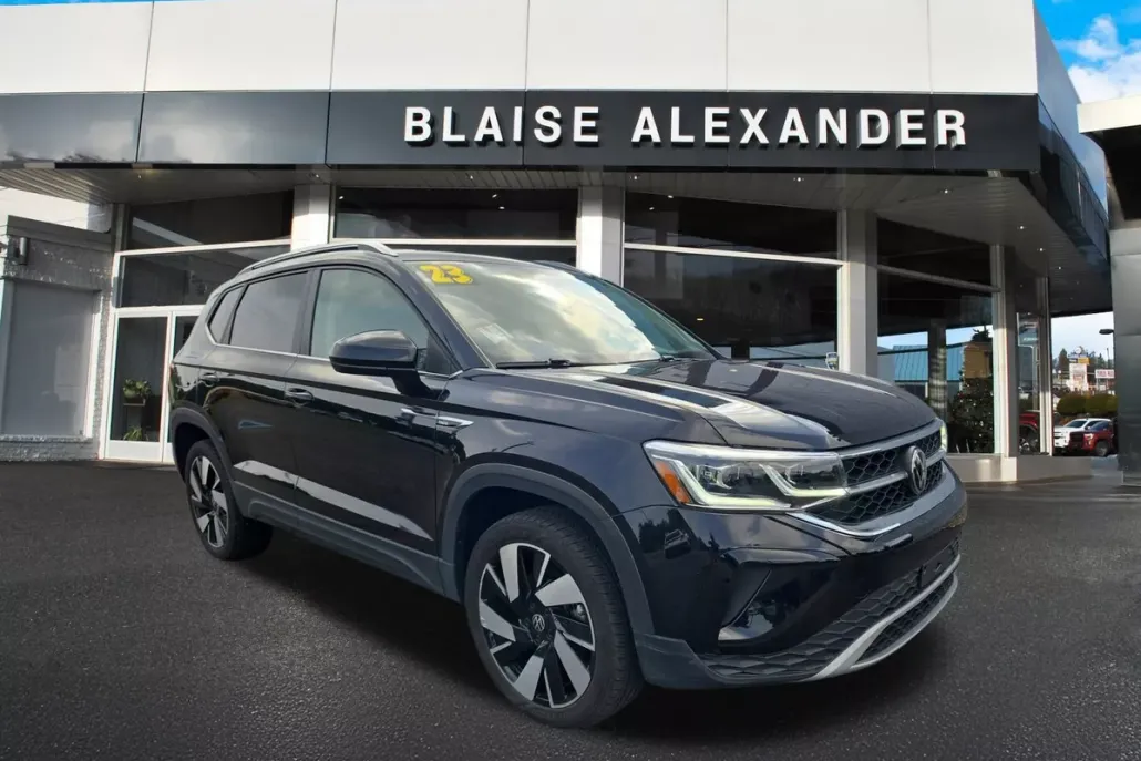 2023 Volkswagen Taos SEL photo 1