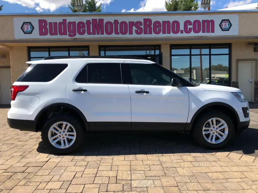 2016 Ford Explorer Base photo 1