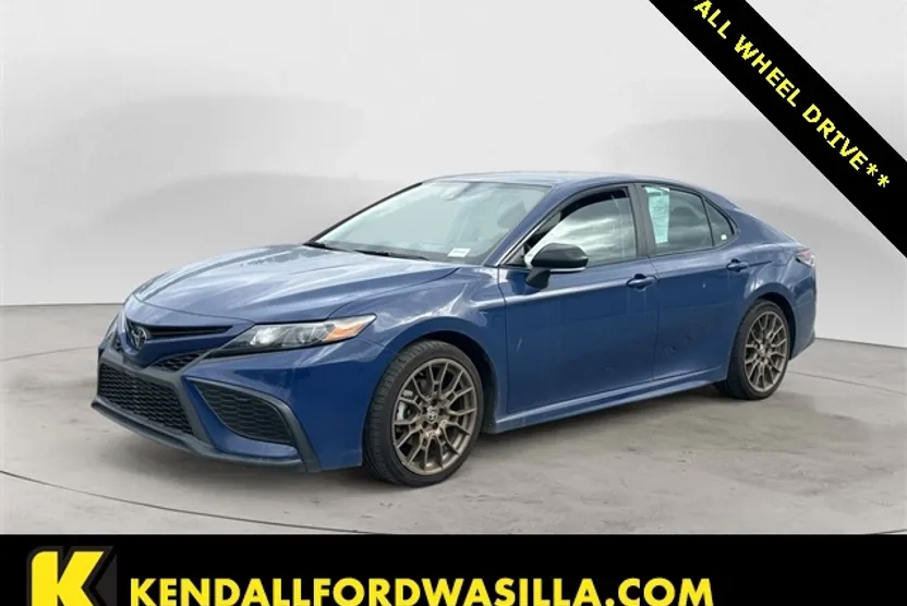 2023 Toyota Camry SE photo 1