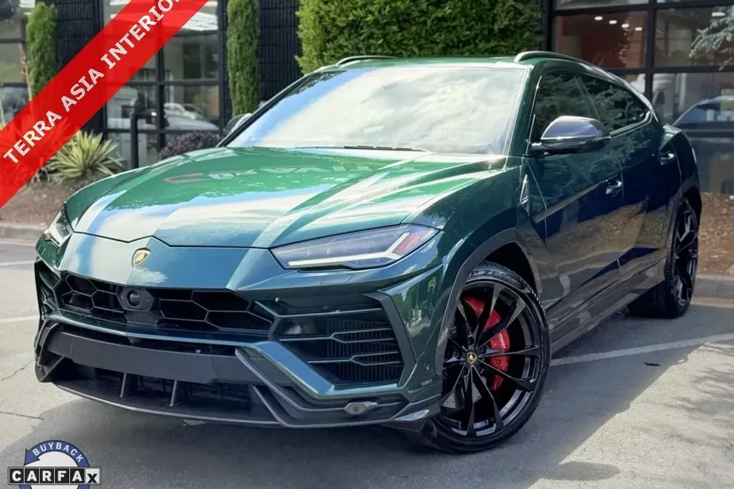 2022 Lamborghini Urus Base photo 1