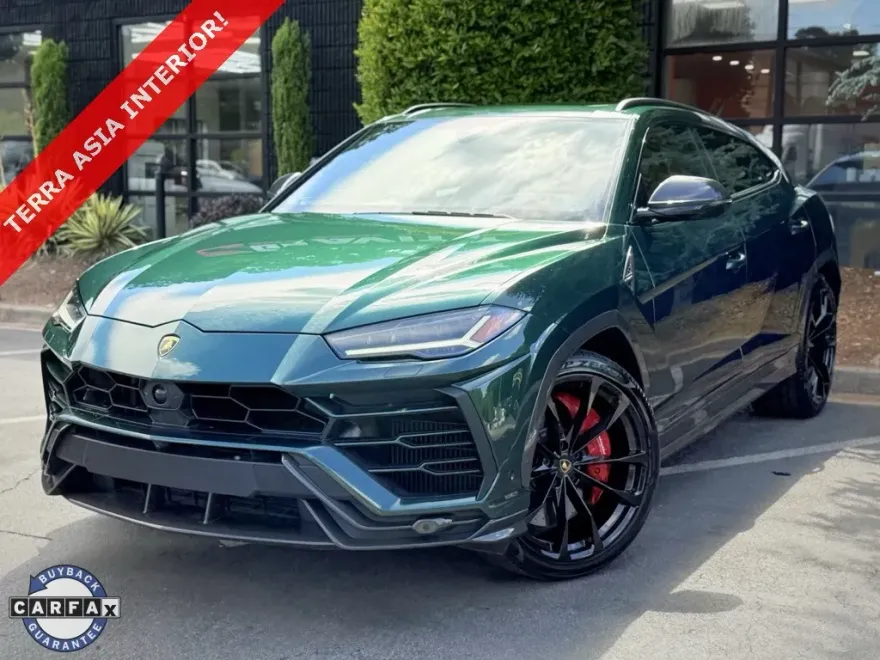 2022 Lamborghini Urus Base photo 1