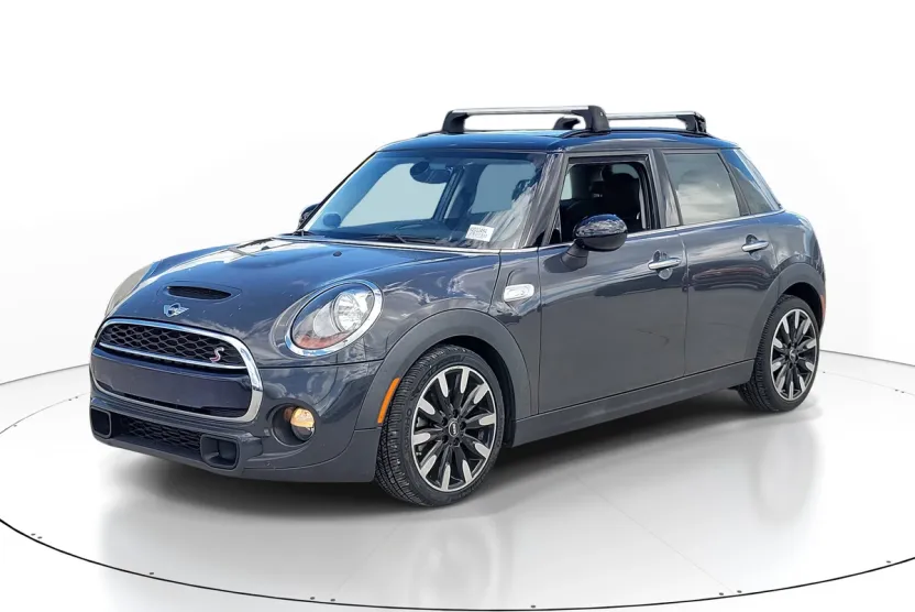 2017 Mini Cooper 4 Door Hardtop S photo 1