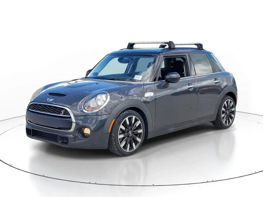 2017 Mini Cooper 4 Door Hardtop S photo 1
