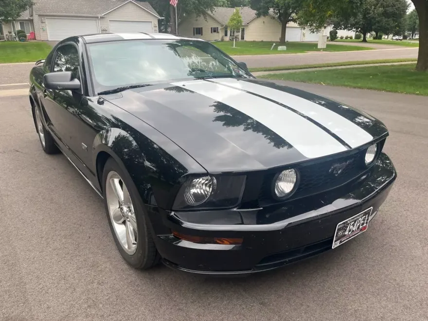 2007 Ford Mustang GT Premium photo 1