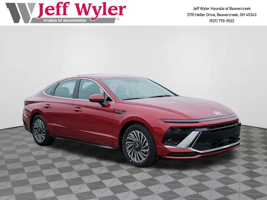 2025 Hyundai Sonata Hybrid SEL photo 1