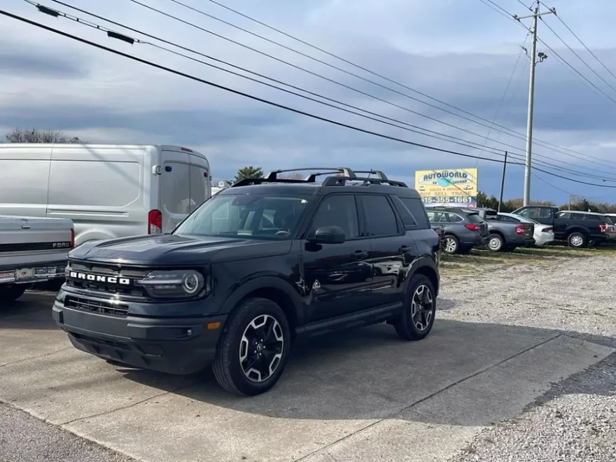 2023 Ford Bronco Sport Outer Banks photo 1