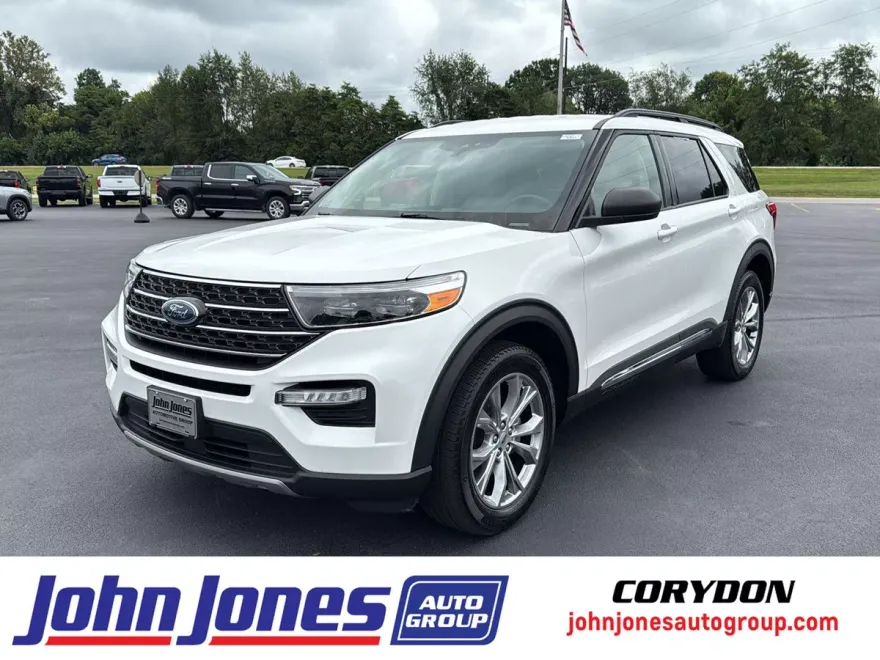 2022 Ford Explorer XLT photo 1