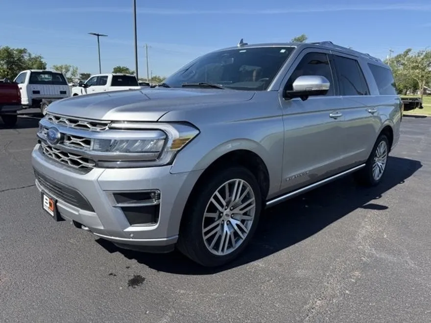 2023 Ford Expedition MAX Platinum photo 1