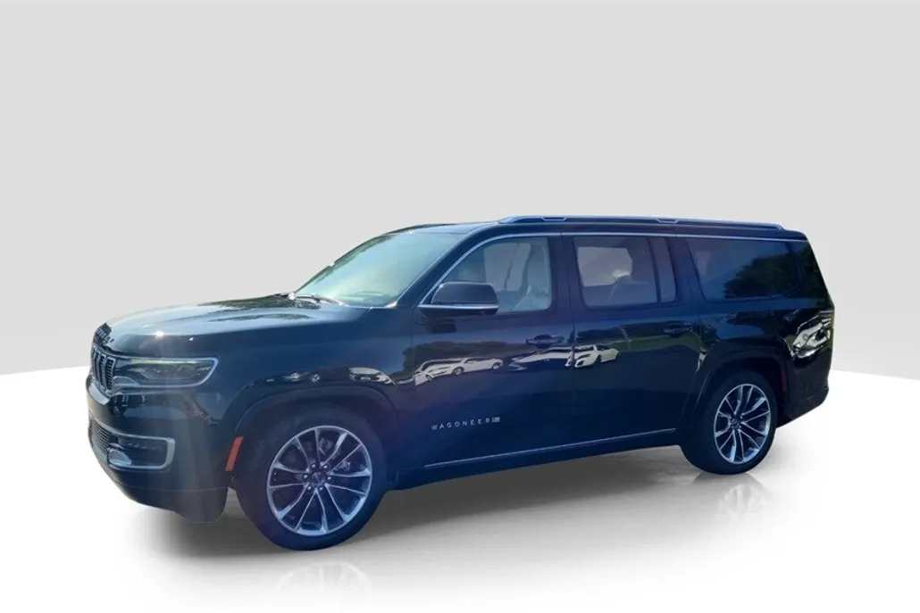 2024 Jeep Wagoneer L Series III photo 1