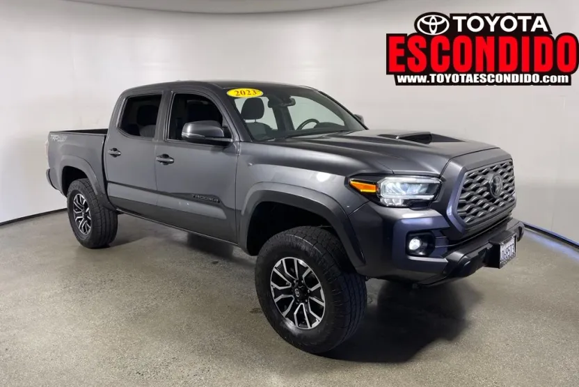 2023 Toyota Tacoma TRD Sport V6 photo 1
