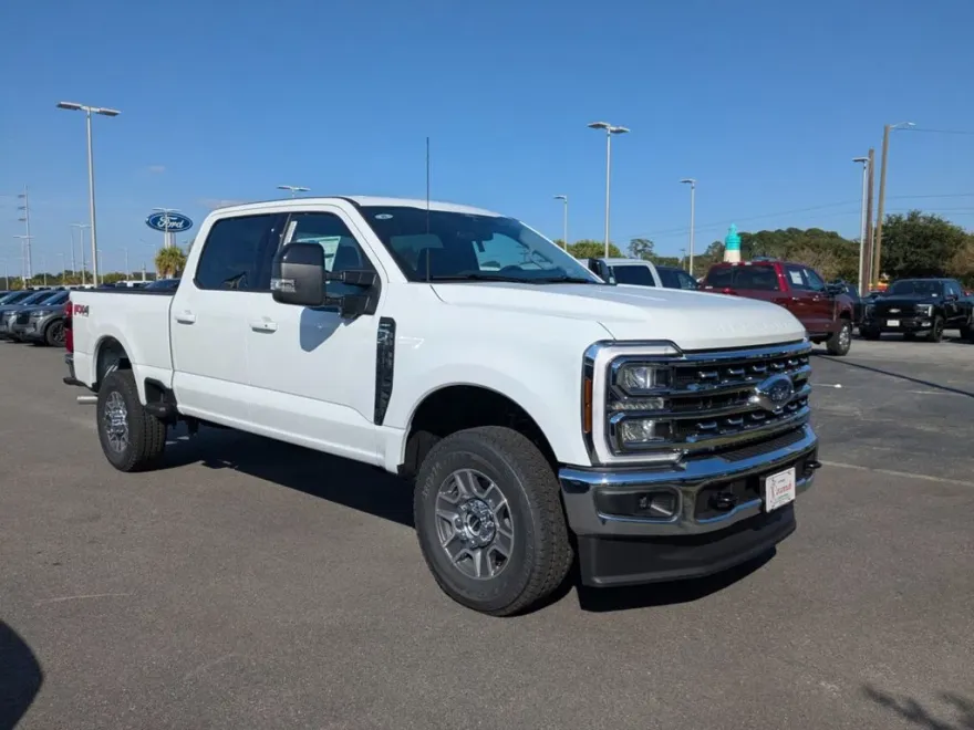 2026 Ford F-250 Lariat photo 1