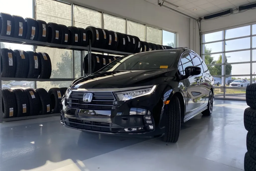 2023 Honda Odyssey Elite photo 1