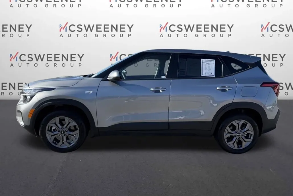 2024 Kia Seltos LX photo 1