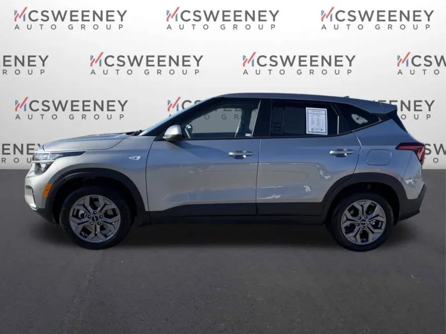 2024 Kia Seltos LX photo 1