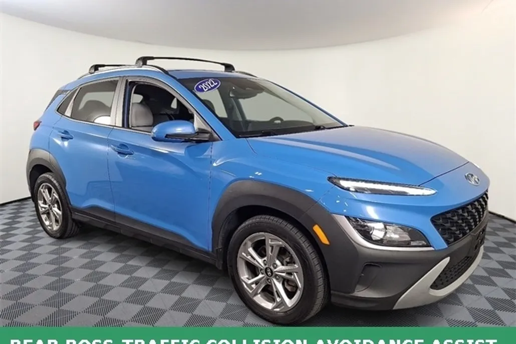 2022 Hyundai Kona SEL photo 1