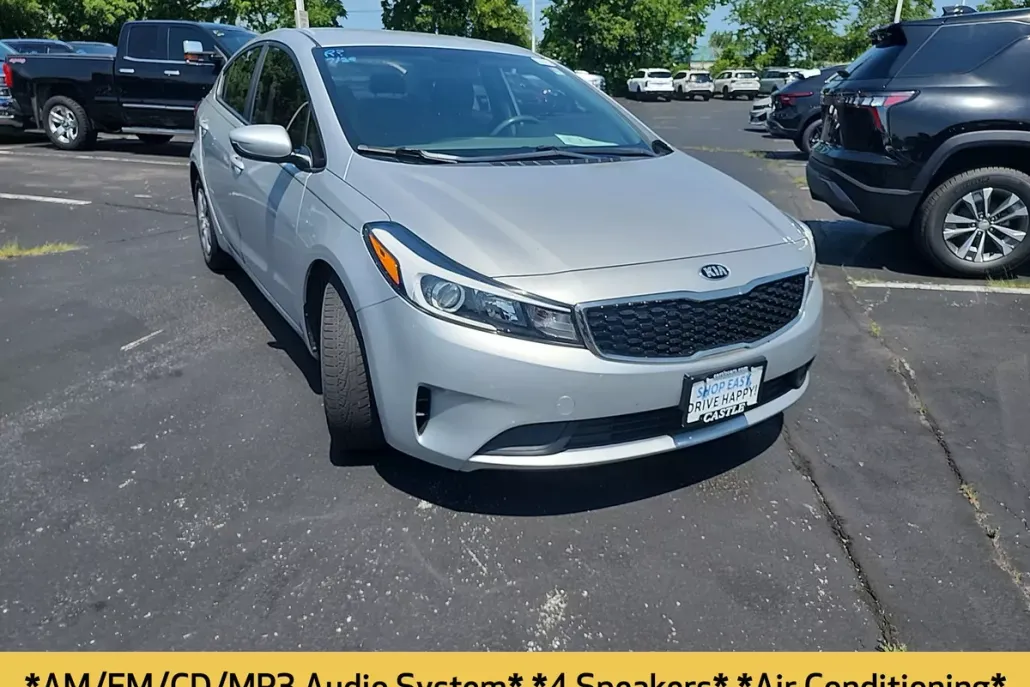 2017 Kia Forte LX Base photo 1