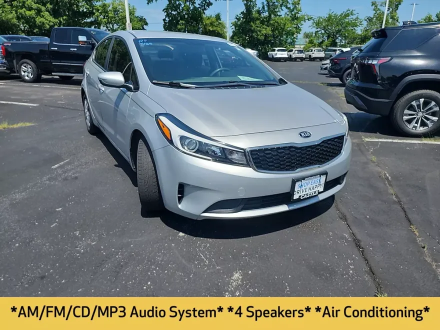 2017 Kia Forte LX Base photo 1