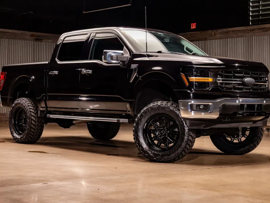2024 Ford F-150 XLT photo 1