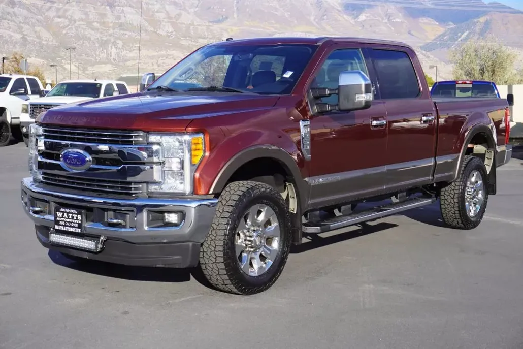 2017 Ford F-250 Lariat photo 1