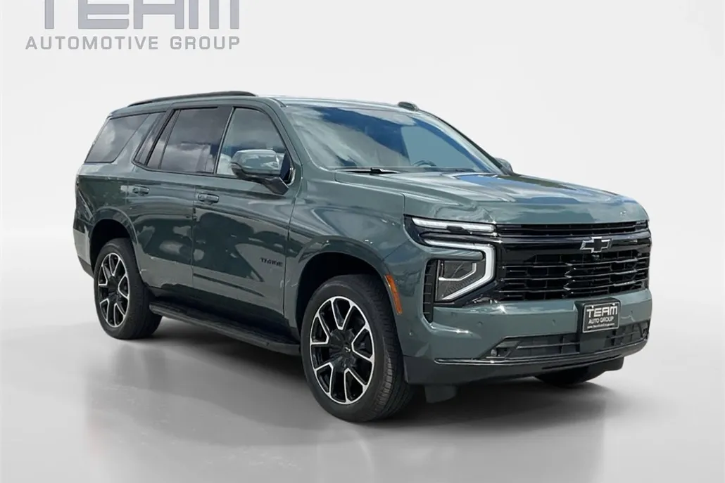 2026 Chevrolet Tahoe RST photo 1
