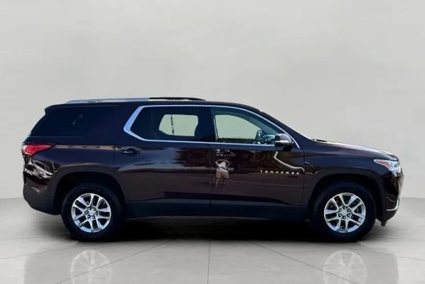 2018 Chevrolet Traverse Cloth 1LT photo 1